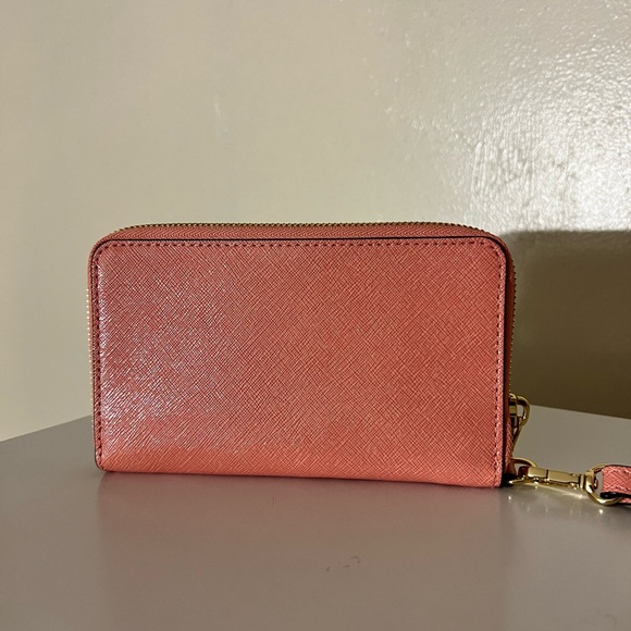 Micheal Kors Wallet - Picture 5 of 5